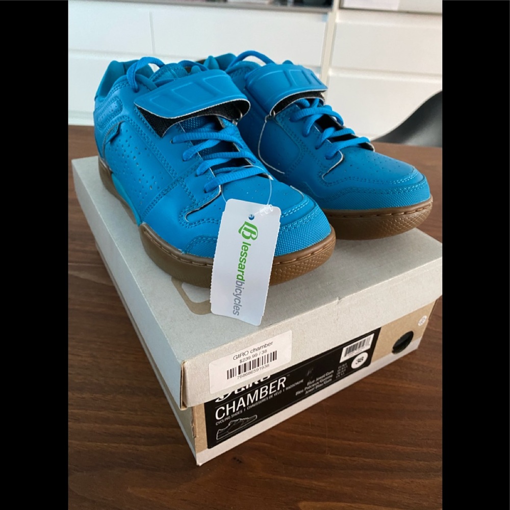 New! Giro chamber 38